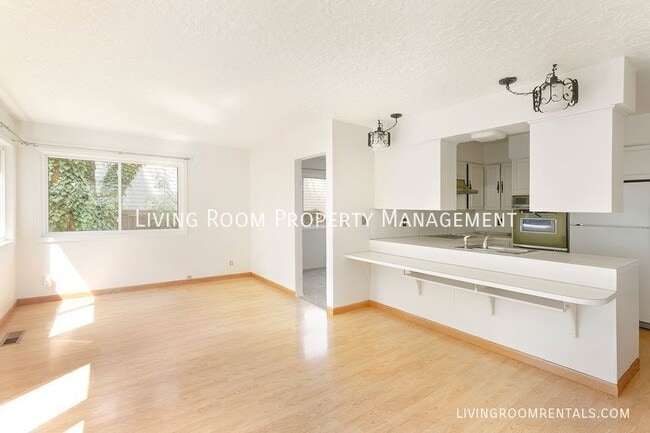 Foto del edificio - 3740 SE Tibbetts St