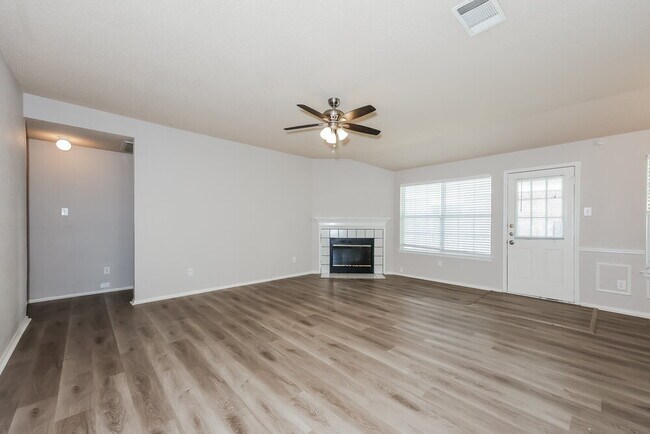 Foto del edificio - 1704 Spicewood Trail