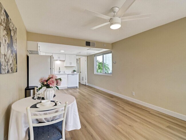 Building Photo - 64281 Spyglass Ave