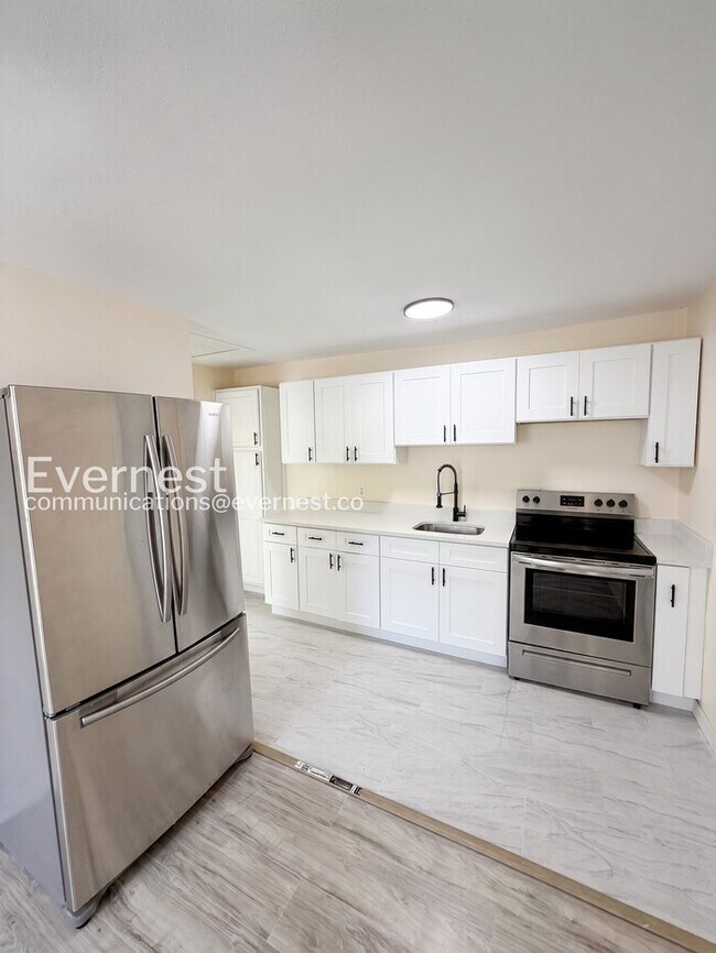 Foto del edificio - 5680 28th St N