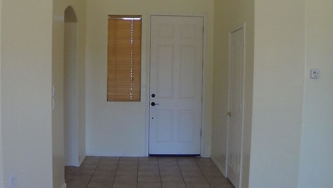 Building Photo - 4332 E Torrey Pines Ln