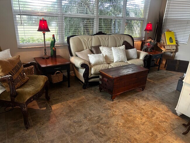 Foto del edificio - 1136 Peach Tree Dr