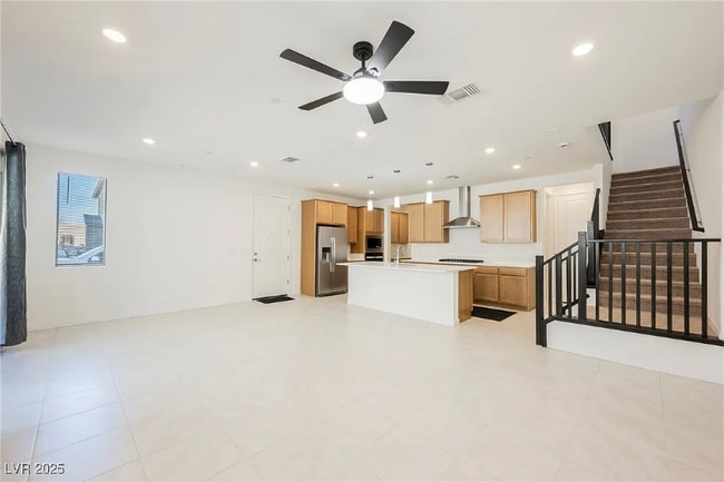 Building Photo - 2487 Altitude St