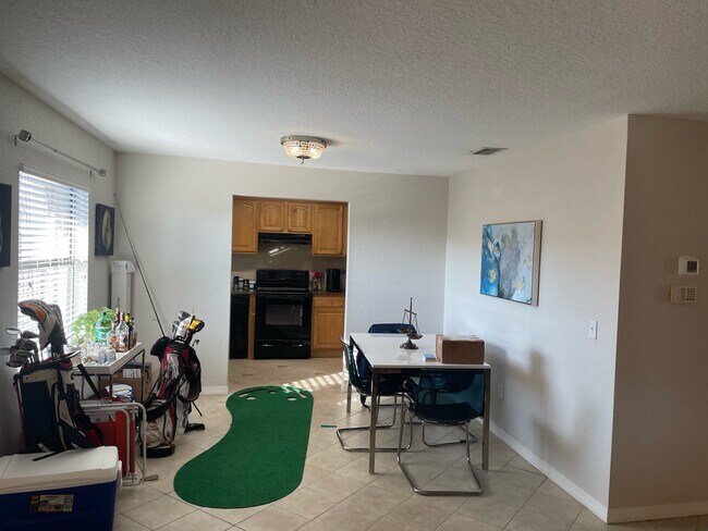 Foto del edificio - 6150 Gulfport Blvd S