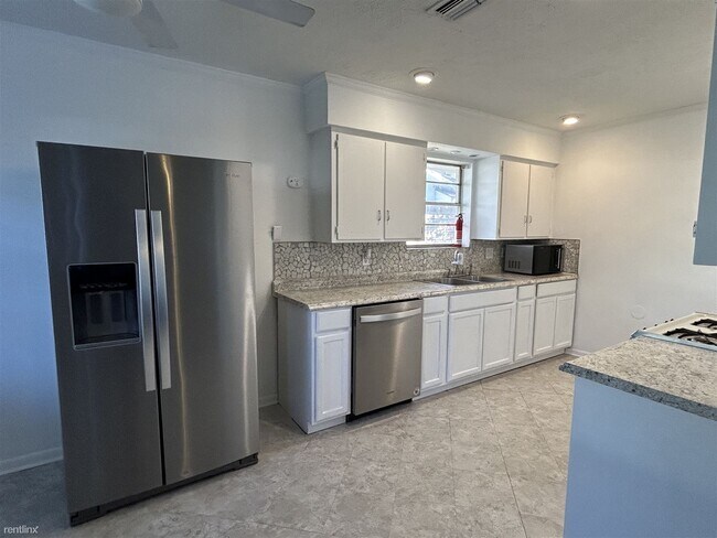 Foto del edificio - 3 br, 2 bath House - 3321 Kingfisher Ln