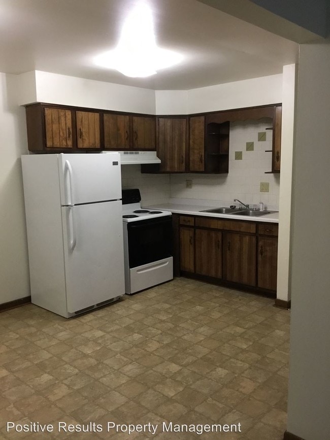 Building Photo - 1 br, 1 bath Apartment - 298 High Line St