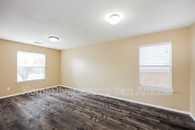 Building Photo - 119 Hallie Cove
