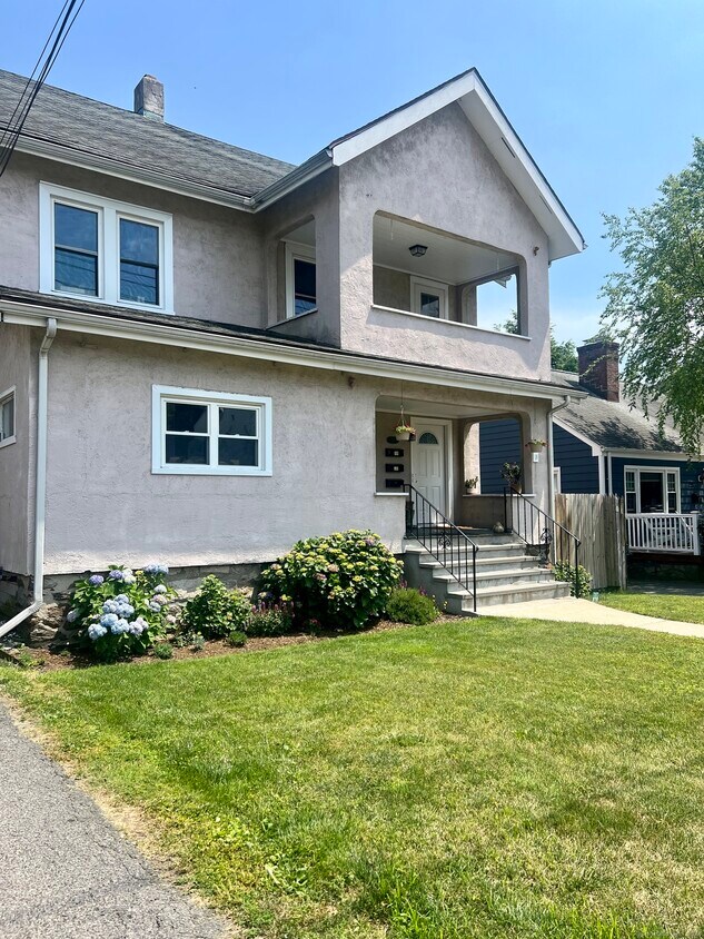 225 Hamilton Ave Unit 1, Greenwich, CT 06830 Room for Rent in