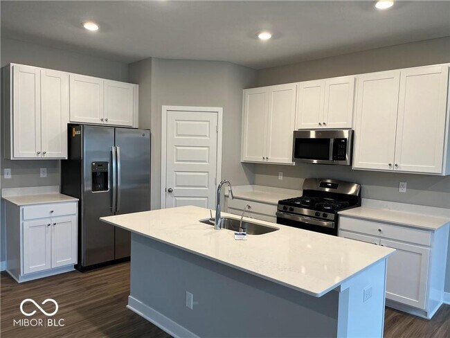 Foto del edificio - 2052 Rowena Ln