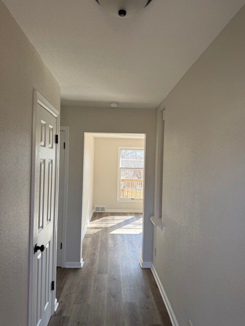 Pasarela de entrada - 1419 W College Ter