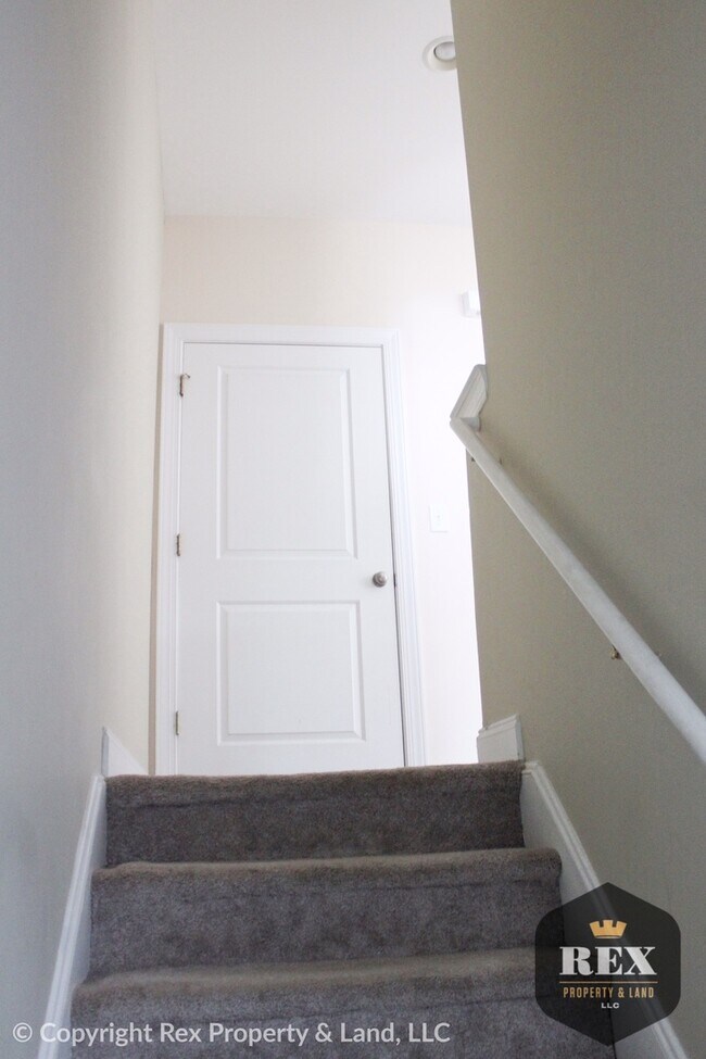 Foto del edificio - Amazing 3-Story Townhouse Close To SRP Park & Downtown North Augusta