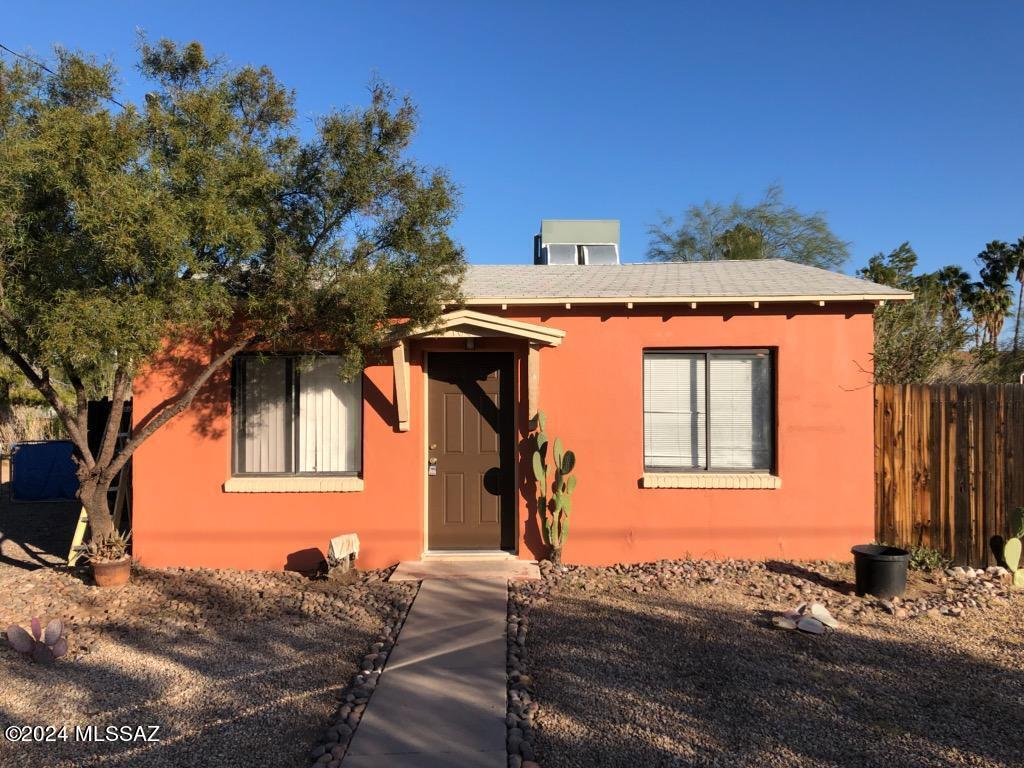 Primary Photo - 1008 N Catalina Ave