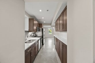 Building Photo - 1185 Gustavus Ln