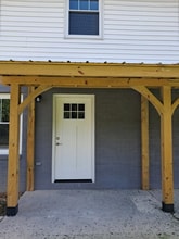 Building Photo - 315 #5 Sulphur Springs Rd