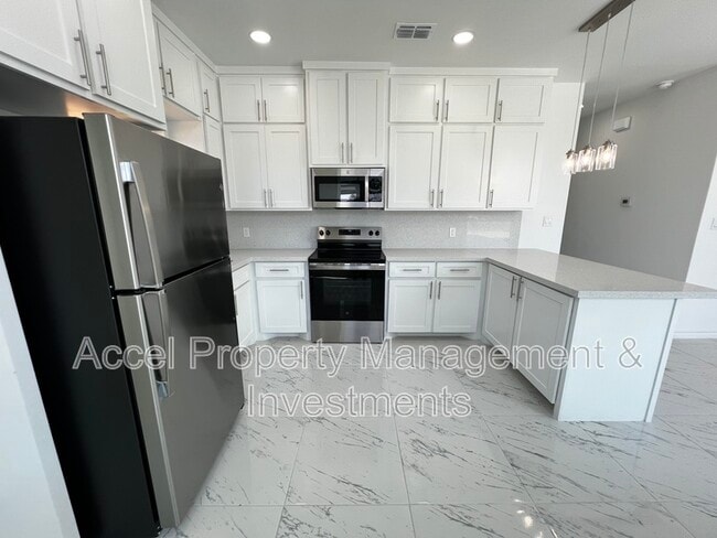 Building Photo - 2011 Selena St