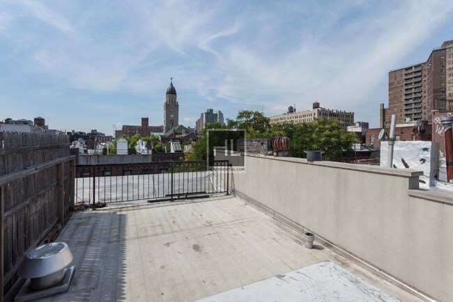 Foto del edificio - East 5th Street