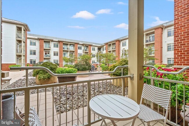 Foto del edificio - 309 Holland Ln