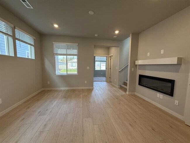 Foto del edificio - 7370 SE Madrone St