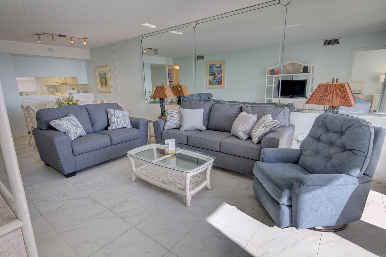 Foto principal - 909 Santa Rosa Blvd