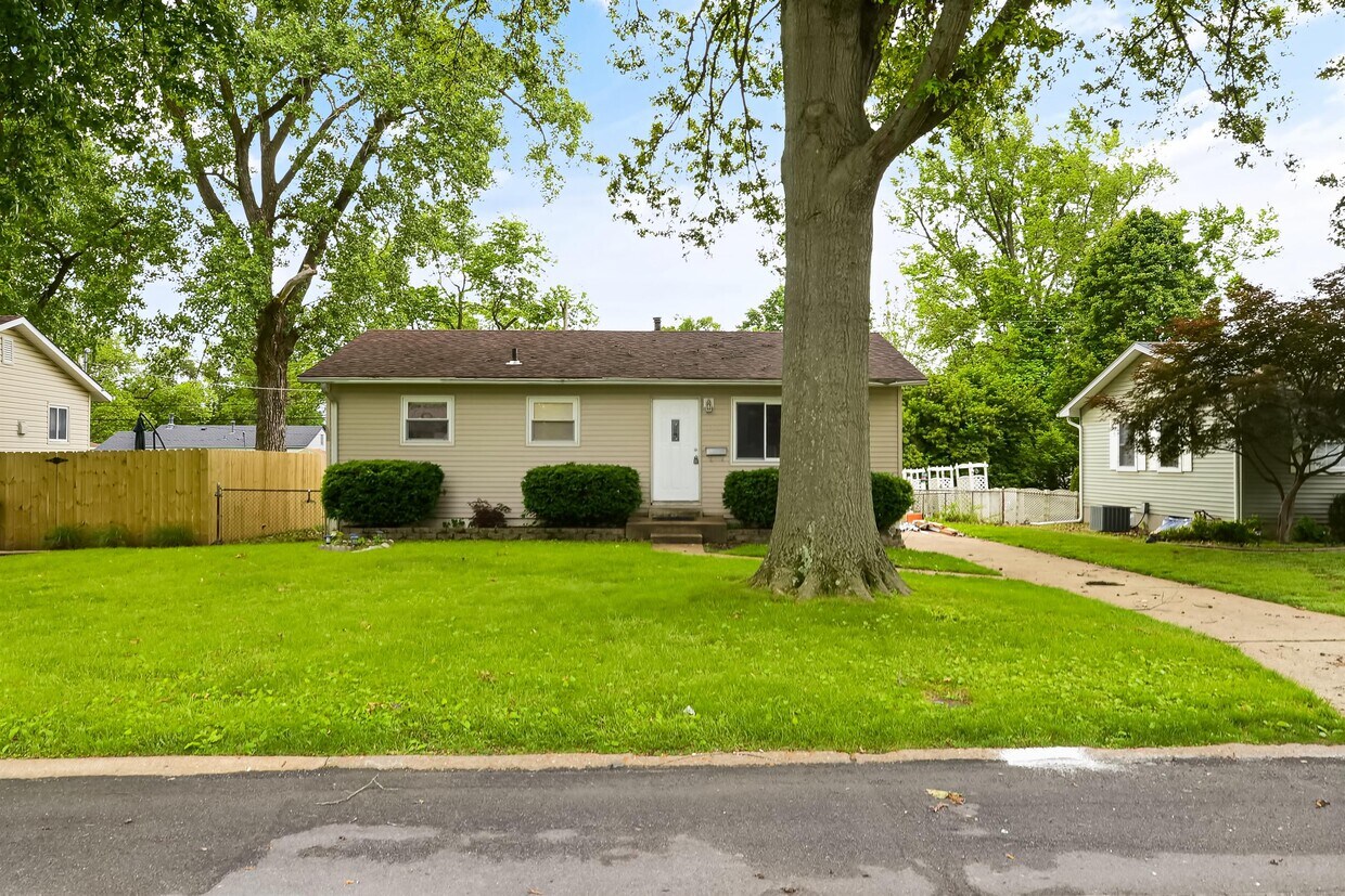 Primary Photo - 1710 Tyson Dr