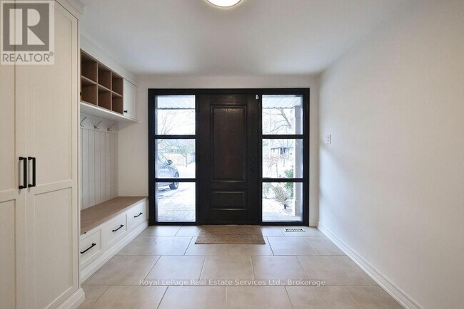 Building Photo - 482 Anthony Dr