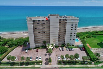 Building Photo - 840 Ocean Dr