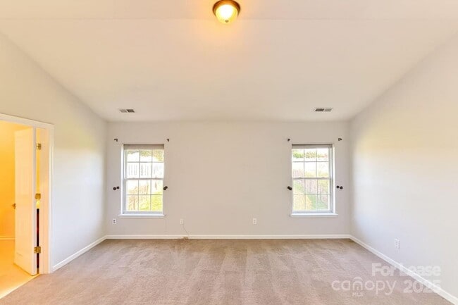 Foto del edificio - 4831 Stowe Derby Dr