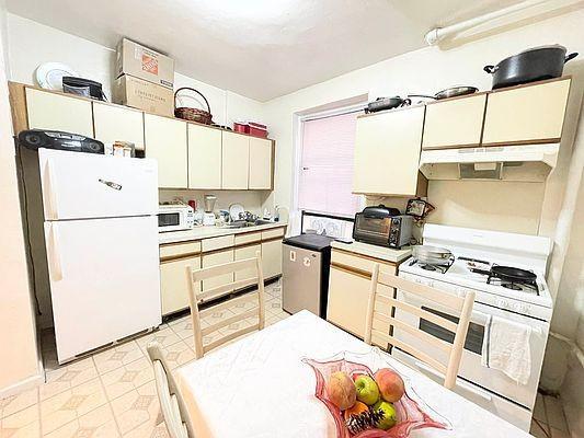 Primary Photo - 1 bedroom in BRONX NY 10463