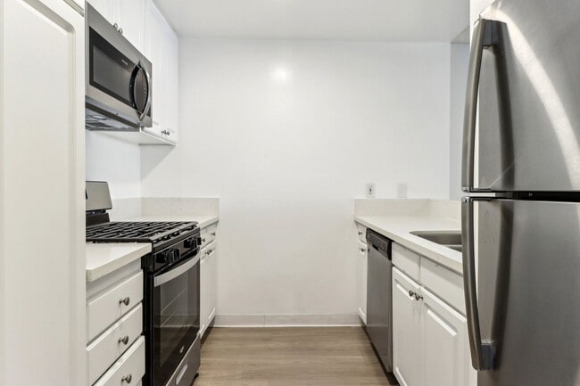 Interior Photo - 4200 S Harbor Blvd