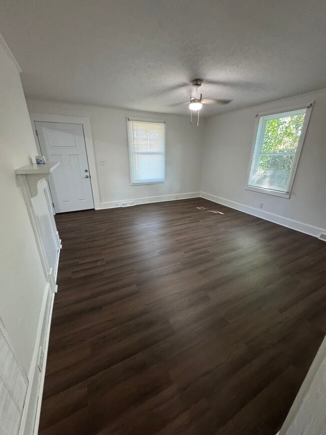 Living room - 30 Renfrew Ave