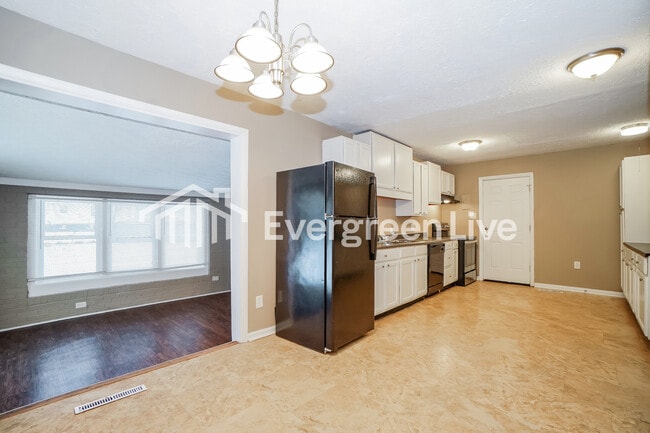 Foto del edificio - 4698 Dundee Ave