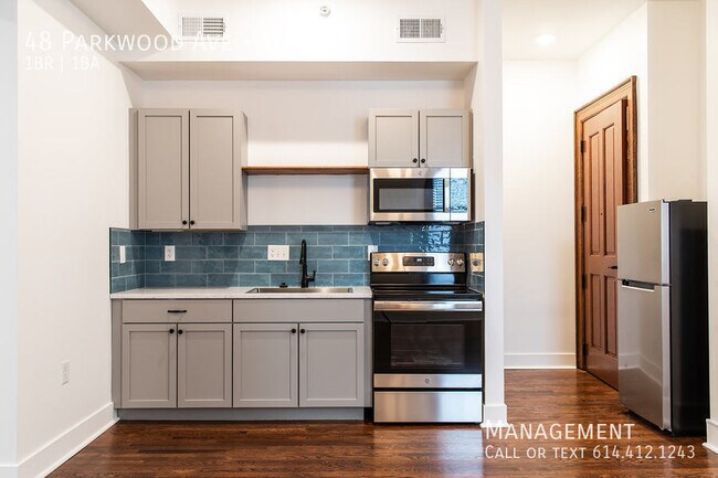 Foto del edificio - 48 Parkwood Ave