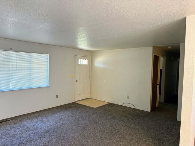 Building Photo - Dayton home for Rent
