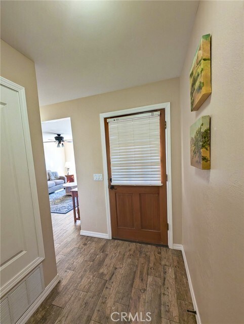 Building Photo - 1233 Farroll Ave