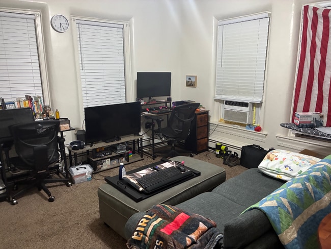 Building Photo - 251 E 300 S