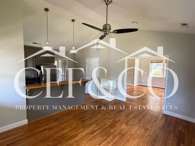 Building Photo - Spacious home now available!
