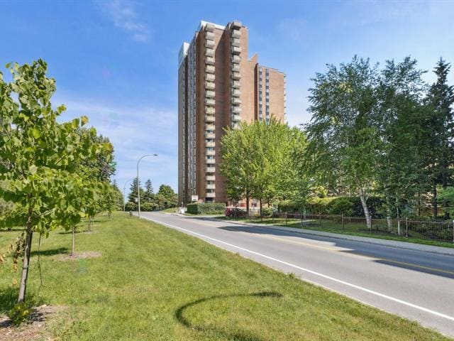 Building Photo - 285 Rue Laurier