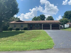 Building Photo - 2995 Wonderland Ln