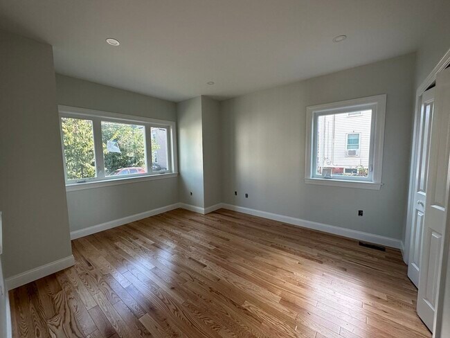 Foto del edificio - 13 Willow Ave