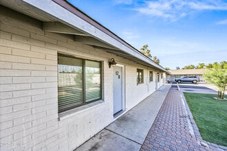 Building Photo - 1744 W Glendale Ave