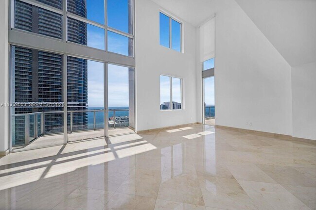 Foto del edificio - 1060 Brickell Ave