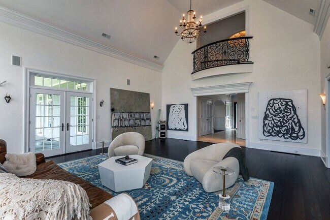 Foto del edificio - 247 Roxbury Rd