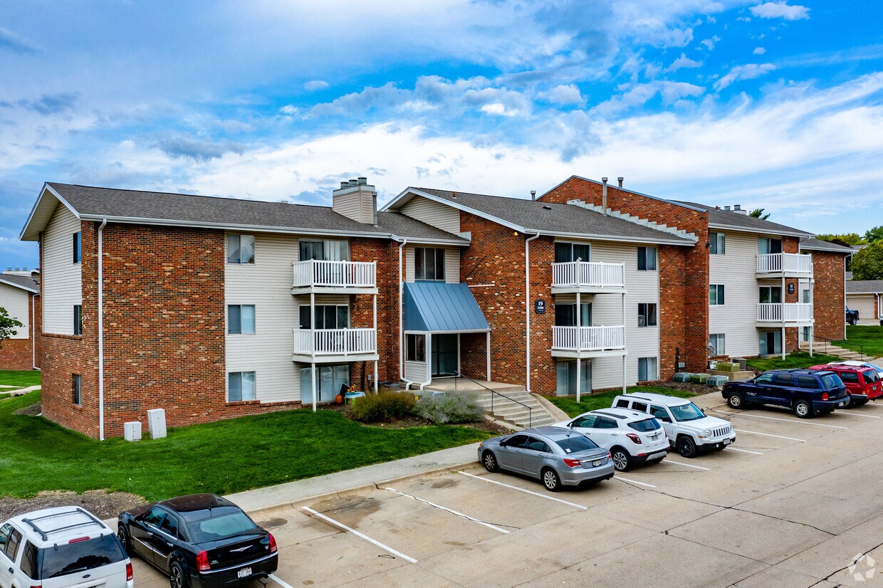 Club at Highland Park Apartments 11402 Evans St Omaha, NE