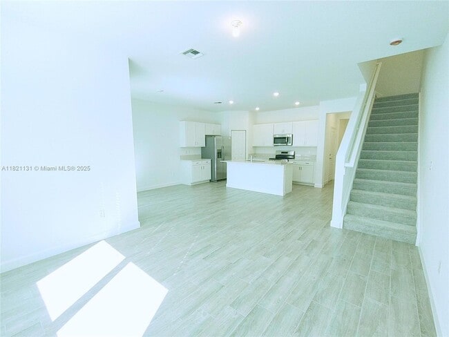 Building Photo - 4363 Hammock Grove Dr