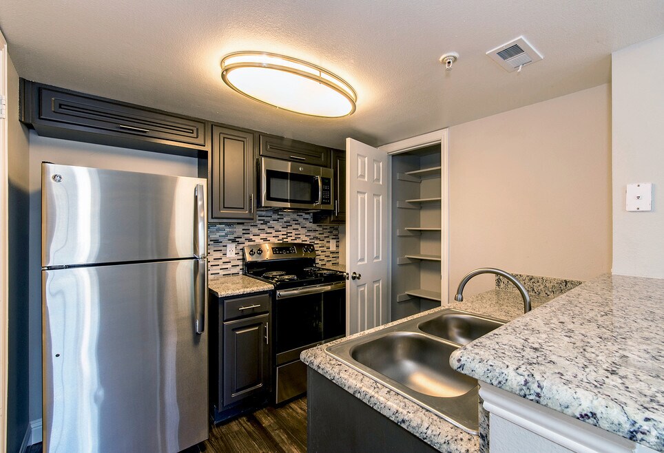 Reagan at Bear Creek Rentals Euless, TX