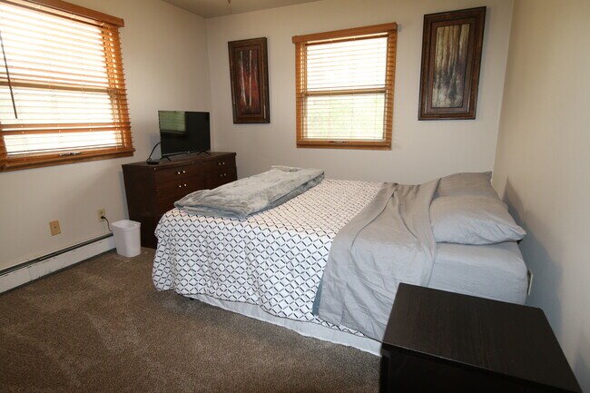 Foto del edificio - 1223 S Main St