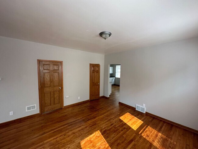 Foto del edificio - 1522 W Grant St