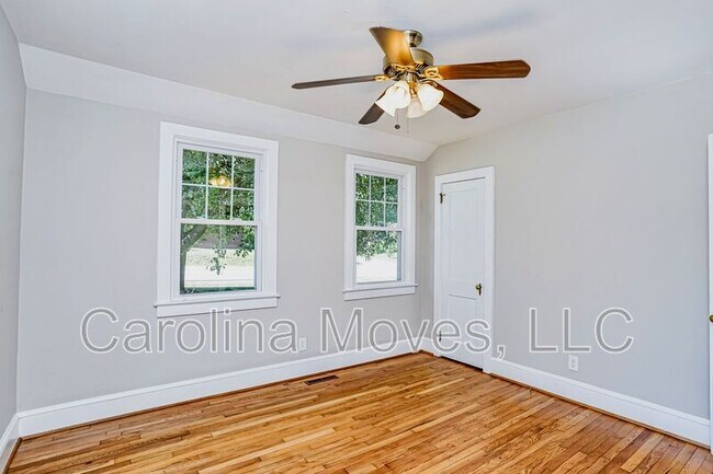 Building Photo - 808 E Lee Rd