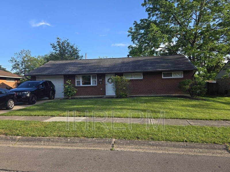 Primary Photo - 6403 Roselawn Ave