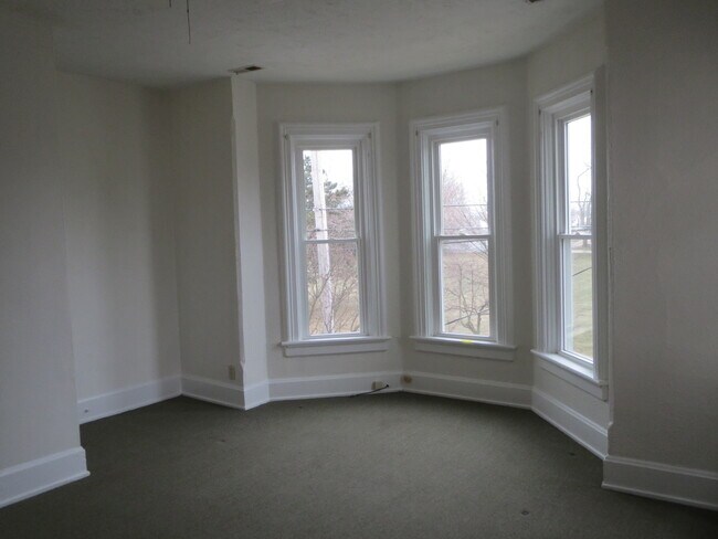 Building Photo - 445 Crittenden Ave